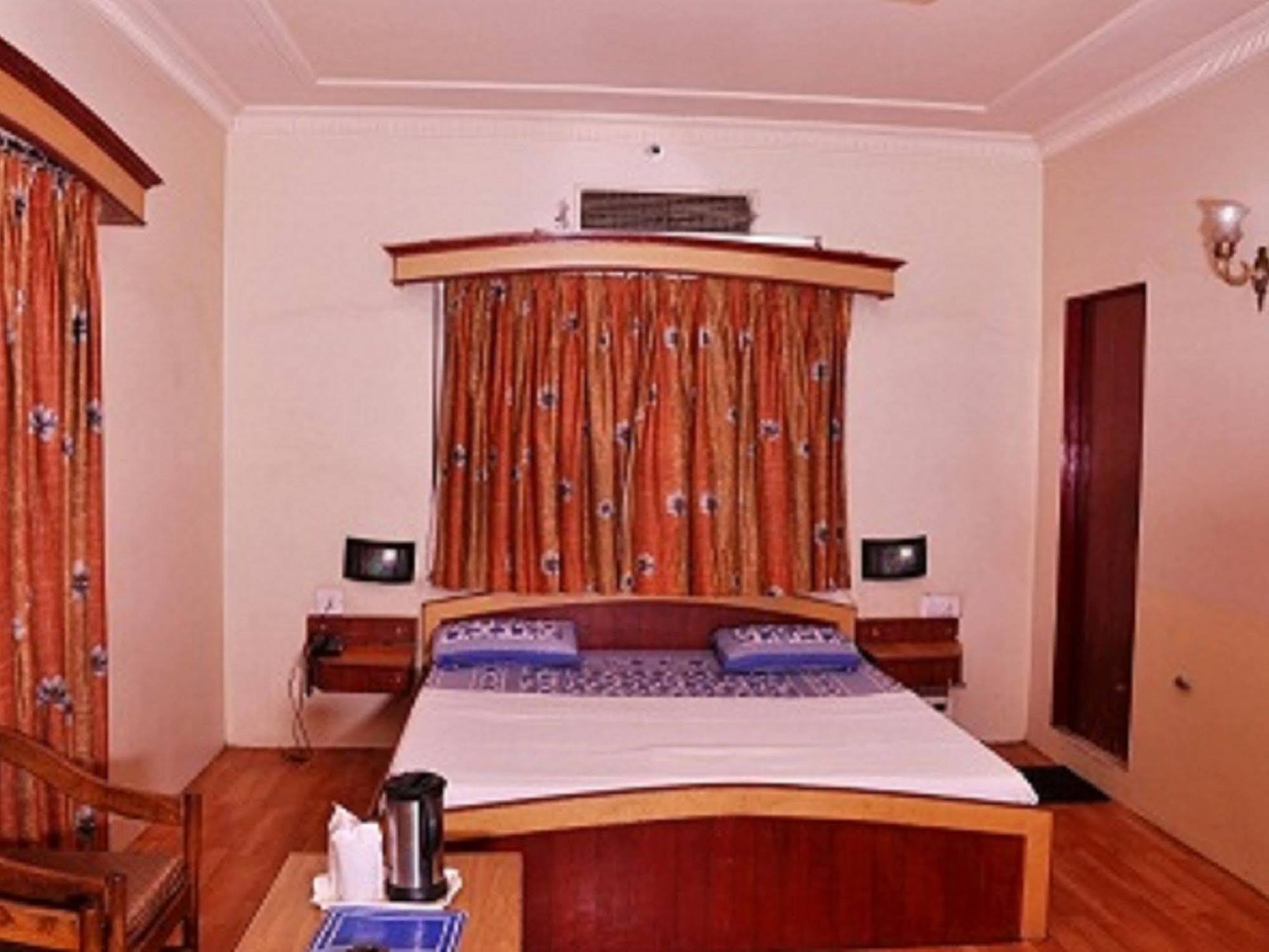 Hotel Savoy - Since 1951 Jaipur Eksteriør billede